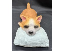 Decoratief beeld "slapende hond op kussen" - polyresin - Bruin + meerkleurig + groen kussen - hoogte 6 x 16 x 15 cm - Woonaccessoires - Woondecoratie - Decoratieve beelden