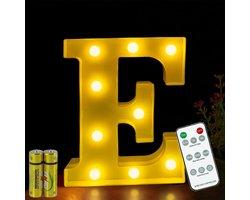 Decoratieve Letterlamp - Verlichte Tekens - Feestelijke Decoratie - Met Afstandsbediening - 22 cm Hoog - Wit