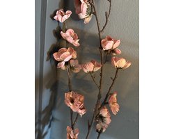 Decoratieve tak | Bloesem | Licht Roze | Decoratieve tak | Kunstbloem |Trendy | Woonaccessoires | Woonaccessoire | Boeket | Bloemen | Lente | Pasen | Woon | Wonen | Woninginrichting | Trendy | Trending | Accessoire | Woondecoratie