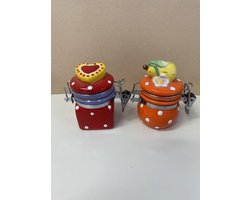 Decoratieve voorraad potjes van keramiek - Set van 2 stuks - meerkleurig + hart+peer - hoogte 9 x 7.5 x dia 4 cm - Decoratief