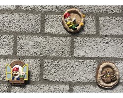 Decoratieve wanddecoratie "kabouters en uilen" - Set van 3 stuks - meerkleurig - hoogte 11 cm x 9 x 2 cm - polyresin - met metalen wandhaakjes - Woonaccessoires - Tuinaccessoires