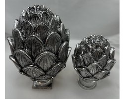 Decoratieve zilveren bloemen op standaard - Set van 2 stuks - hoogte 20x13x5 cm / 15x9x4.5 cm - Polyresin - Woonaccessoires - Woondecoratie - Decoratieve beelden