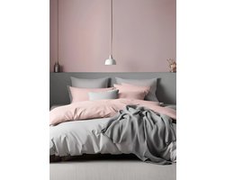 Dekbedovertrek – Dubbelzijdig – Roze/Grijs – Verrijkt met Katoen – 200x220 cm – Tweepersoons – Zacht & Ademend – Omkeerbaar Design – Inclusief 1 stuk Hoeslaken & 2 stuks Kussenslopen – Onderhoudsvriendelijk & Duurzaam – De Linde Home