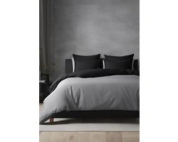 Dekbedovertrek – Dubbelzijdig – Zwart/Grijs – Verrijkt met Katoen – 200x220 cm – Tweepersoons – Zacht & Ademend – Omkeerbaar Design – Inclusief 1 stuk Hoeslaken & 2 stuks Kussenslopen – Onderhoudsvriendelijk & Duurzaam – De Linde Home