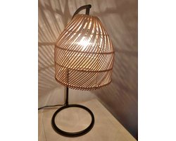 Design lamp  tafellamp handgemaakt Decoratie woonkamer slaapkamer  miranda met rotan kap en metalen voet 50 cm