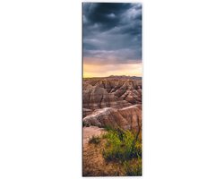 Dibond - Bergen - Gras - Landschap - Kleuren - Bruin - 50x150 cm Foto op Aluminium (Wanddecoratie van metaal)