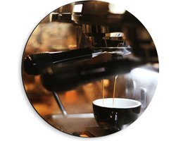 Dibond Muurcirkel - Foto van Koffiekopje onder Professioneel Koffiezetapparaat - 40x40 cm Foto op Aluminium Muurcirkel (met ophangsysteem)