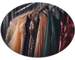 Dibond Ovaal - Rek Vol Verschillende Kleuren Gala Jurken - 56x42 cm Foto op Ovaal (Met Ophangsysteem)