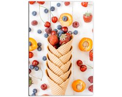 Dibond - Vers Fruit in Ijshoorntje - 70x105 cm Foto op Aluminium (Wanddecoratie van metaal)