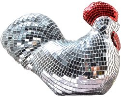 Disco Kip Spiegelbol Decoratie – Spiegelend Disco Ball Beeldje voor Woondecoratie, Grappig Interieur Accessoire, Origineel Cadeau voor Thuis, Kantoor of Feest – Unieke en Opvallende Decoratie