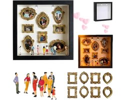 DIY Shadow Box - Moederdag Cadeau - Mini Fotolijst Met LED - DIY Mini Museum Silhouette Box - Met 8 Mini Gouden Lijstjes en 8 Beeldjes - Shadow Box Frame Display Case - Fotolijsten - Voor Valentijn, Jubileum, Bruiloft, Verjaardag en Woondecoratie