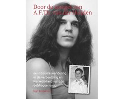 Door de spiegel van Adri van der Heijden