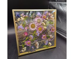 Droogbloemen verwerkt in een lijst | decoratie | vaas | boeket | bloemstuk | bloemen | fleurig | cadeau | woondecoratie | interieur | schilderij | bohemian | veldboeket