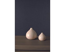 Dutch Wallcoverings Vliesbehang fijn streepje - zwart met zilver