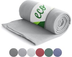 Eco fleece deken 130x160 cm - 100% gerecycled materiaal OekoTex gecertificeerd - lichtgrijs met anti-pilling