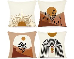 Een set van 4 kussenhoezen (exclusief binnenkussens), 45x45 cm, bedrukt met een bloemenpatroon in aquarelverf.