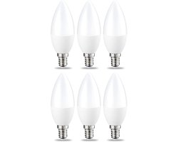 Een set van 6 kleine vlamvormige LED-lampjes, E14-fitting, 5 watt warm wit licht, niet dimbaar.