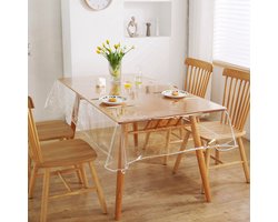 Een transparant tafelkleed, 137 x 198 cm (rechthoekig), van helder plastic, lichtgewicht en beschermend, geschikt voor gebruik binnen, buiten, in de tuin en binnenshuis, waterdicht en wasbaar, met beschermfolie.