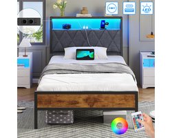 Eenpersoonsbed 90x200 cm - Jongerenbed - Jeugdbed - Heavy Duty Metalen Bedframe - Met LED Verlichting - Stopcontacten - USB Poorten - Type C - Hoofdbord met Opbergruimte - Donkergrijs Linnen