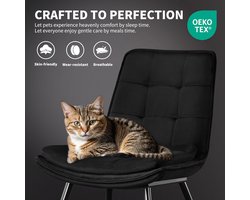 Eetkamerstoelen Set van 4 – Novihome Gestoffeerde Fluwelen Stoelen, Armloze Keukenstoelen met Sierstiksel, Comfortabel Zitkussen, Klassiek Design voor Eetkamer, Woonkamer & Keuken, Zwart Fluweel