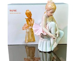 Elegante Porseleinen Beeldjes van Kleine Roze Dansers - Unieke Sculptuur voor Thuisdecoratie en Cadeaus