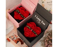Elegante Roze Geschenkdoos + Luxe Roosketting - I LOVE YOU bericht - Valentijn Cadeau - Ik Hou Van Je Geschenken - Trendy Kerstcadeau In Luxe Box met Roos - Verjaardag Geschenk - Romantisch Cadeau - Huwelijksaanzoek - Liefde - Persoonlijk cadeautje