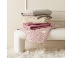 Elegante sprei in bruin, 200 x 220 cm, veelzijdige woondeken als bedsprei of banksprei, sprei voor bed en bank, quilt, stijl, ideaal als sprei, fluweel, fluweel
