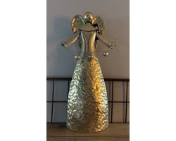 Engel Lida | Goud | Staand Beeld | Kerst | Kerstmis | Winter | Woonaccessoires | Woonaccessoire | Decoratie | Decoratief | Deco | Verhuizen | Familie | Vrienden | Wonen | Woonkamer | Living | Landelijk | Industrieel | Overledene | Herinnering
