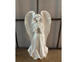 Engel Uriël | Wit | Staand Beeld | Kerst | Kerstmis | Winter | Woonaccessoires | Woonaccessoire | Decoratie | Decoratief | Deco | Verhuizen | Familie | Vrienden | Stoer | Venster | Raambekleding | Wonen | Woonkamer | Living | Landelijk | Industrieel