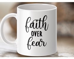 faith over fear, inspiratie mok, religieus geschenk, christelijk mok, motiverende mok, geloof geschenk, angst overwinnen, positieve quote, christelijke quote, inspiratie cadeau, geloof mok, bemoediging cadeau, geschenk idee