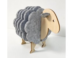 Famanu – Onderzetters van schapenvilt - 6 vilten wol schapen onderzetter set voor salontafel dranken absorberend met houder, lamsbeker onderzetters wol geschenken decoratie (lichtgrijs)