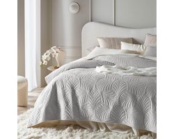 Famanu – woondeken in lichtgrijs - 220 x 240 cm - veelzijdige sprei als bedsprei of banksprei - fluweel