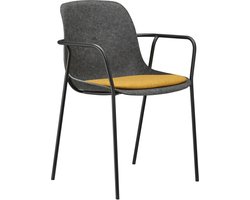 Felt Fine - PET Stoel Antraciet - Zwart Frame - 100% recycle plastic en staal - Zitting Geel | Oranje - Met Armleggers (Fair Furniture Group – Nederlands Familiebedrijf)