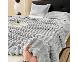 Fleece deken 180 x 200 cm - Superzacht - Plaid voor Bank, Bed of Woonkamer Decoratie - Geschenkdecke - Plaids - Dekentje - Geribbeld – Lichtgrijs