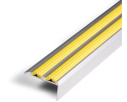 FLOORDIREKT Trapneusprofiel Power Grip - met Dubbele Rubberen Inleg - Zelfklevend - Geel - 134 cm