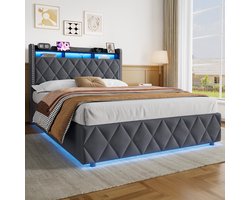 FloraGrace Bed Met Opbergruimte – LED Verlichting En Oplaadfunctie – 140 X 200 cm – Fluweel Hout Metaal – Donkergrijs – Slaapkamer – Hydraulisch Hoofdbord