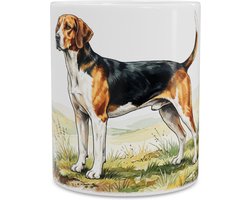 Foxhound mok in rustig Engels landelijk heuvellandschap met stenen muurtje - Illustratie koffiemok met prachtige jachthond - Stijlvol cadeau voor dierenvriend of hondenbaasje bij de koffie