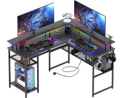 Gaming Bureau met LED Verlichting - 136x118x88 cm - L-Vormig Game Bureau met Stopcontact - Stopcontact - Gaming Desk - Computer Tafel - Gaming Tafel - Zwart Bureau voor Gamen, Studeren en Werken