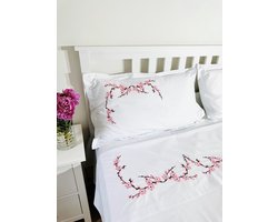 Geborduurd volwassenenset (laken (180 x260 cm) + kussensloop) met kersenbloemen voor eenpersoonsbed/Embroidered adult set (sheet (180 x 260 cm) + pillowcase) with cherry flowers for single bed