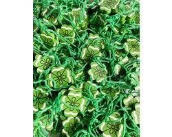 Gelukspoppetjes - Gelukshangers - Klavertje Vier - Hout - Groen - Dubbelzijdig - 50 Stuks