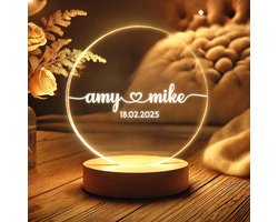Gepersonaliseerde LED-lamp Met Gravering – Bruiloft Cadeau met Namen & Datum – Uniek Huwelijkscadeau - Origineel Bruiloftscadeau