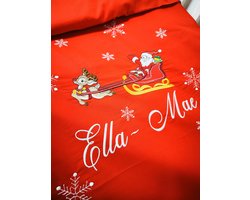 Gepersonaliseerde rode dekbedovertrekset voor kinderen met rendieren en sneeuwvlokken en de naam van je kind geborduurd(100x150cm)/Personalized red duvet cover set for children with reindeer and snowflakes and your child's name embroidered(100x150cm)