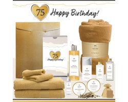 Geschenkset “75 Happy Birthday” - 13 producten - 1980 gram | Cadeau voor haar Vijfenzeventig jaar - Cadeaupakket Feestje Wellness Pakket Douchegel Luxe Giftset Fleece deken Handdoeken Verjaardag Vrouw Gefeliciteerd Seventy five Gift Set Okergeel Goud