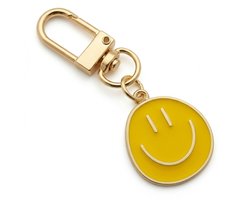 Goudkleurige smiley sleutelhanger metalen sleutelhanger dames en heren met gele emaille smiley hanger en karabijnhaak, decoratieve keychain voor sleutels, tas en rugzak