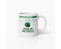 Grappige Excel 'Freak in the Sheets' Mok – Humoristische Koffiemok voor Excel Fans en Spreadsheet Liefhebbers