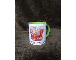 Grappige Mok Kantoor voor Collega - Met Spreuk en Groene Accent - Bureau Stoel op het Strand