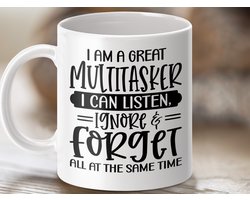 grappige mok, multitasker mok, spreuk mok, humor cadeau, werk cadeau, sarcasme mok, grappig cadeau, koffiemok cadeau, collega cadeau, multitasken, grappige tekst, humor koffie, kantoor mok