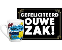 Grappige verjaardagsmok/beker Hoera Pensioen tekst 300 ml + wenskaart Gefeliciteerd ouwe zak