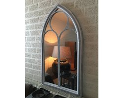 Grote forse kerkspiegel, heel fraai in vorm.