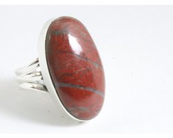 Grote ovale zilveren ring met rode jaspis - maat 20